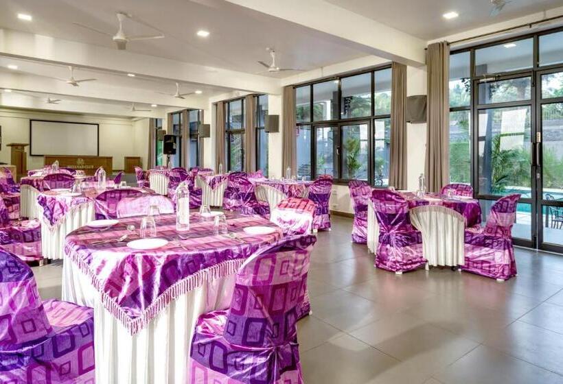 Hotel Fern Tree Resort