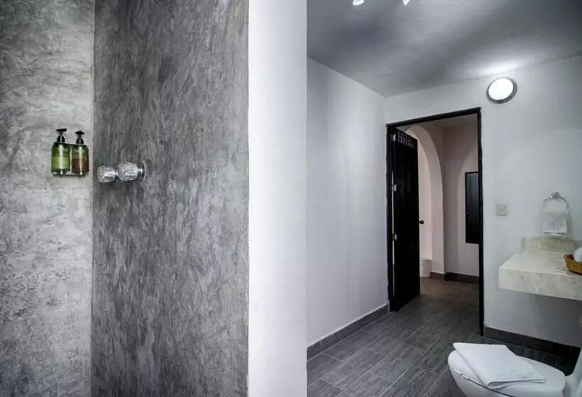 ユースホステル Punto 79