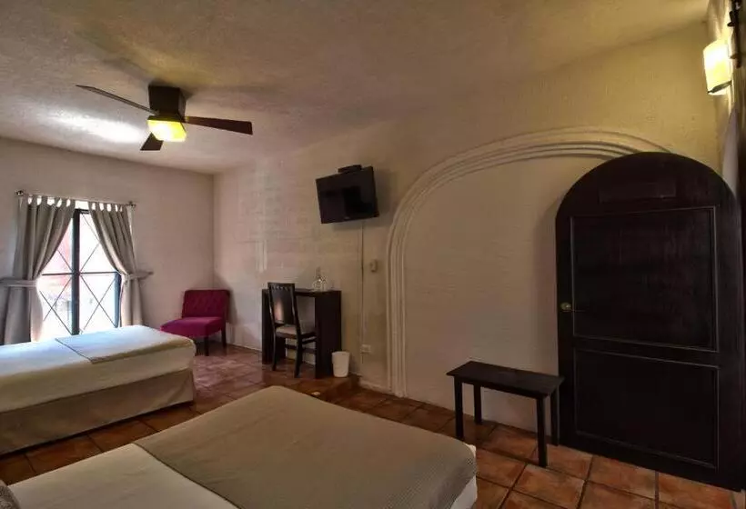 ユースホステル Punto 79