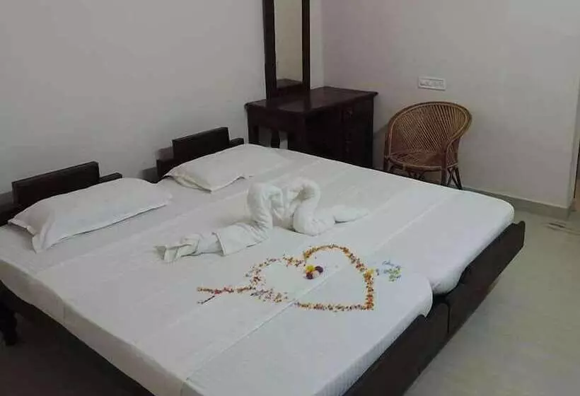 פונדק Dreams Beach Resort