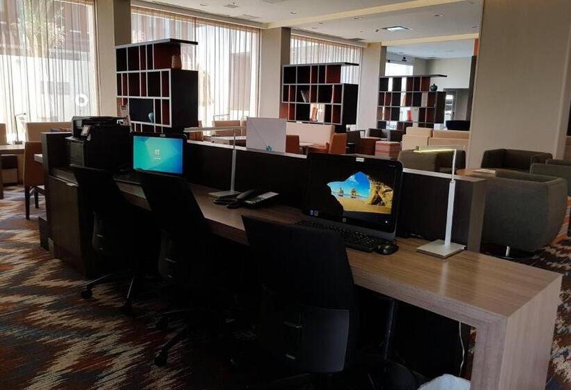 هتل Courtyard By Marriott Saltillo