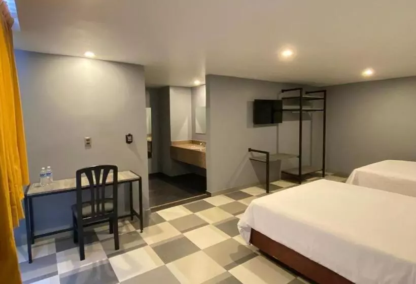 هتل Estrella De Oriente