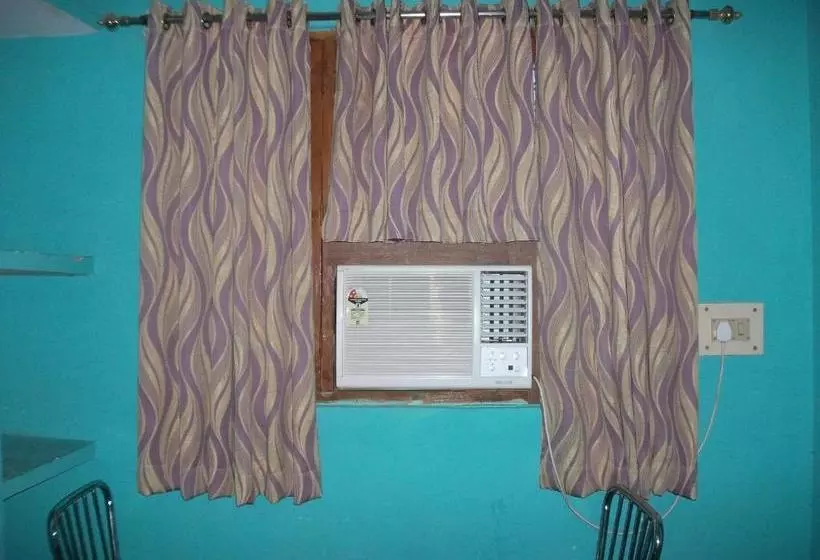 Hotel Goroomgo Shree Hare Rama Hare Varanasi