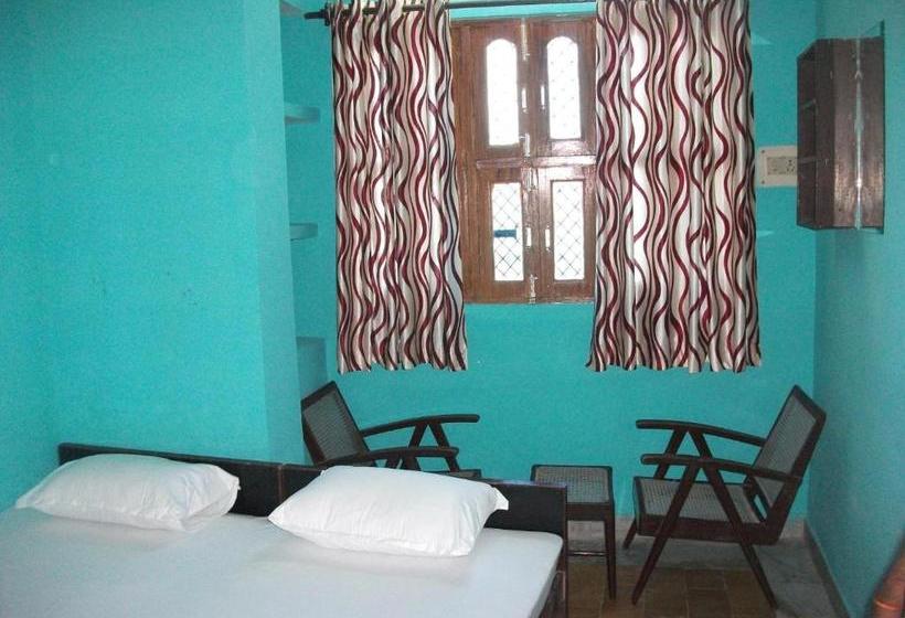 Hotel Goroomgo Shree Hare Rama Hare Varanasi