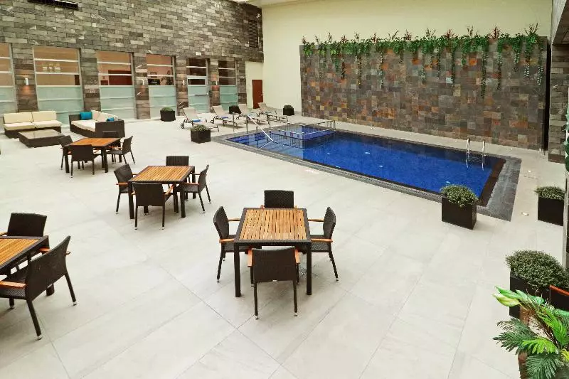 ホテル Holiday Inn & Suites Plaza Mayor, An Ihg