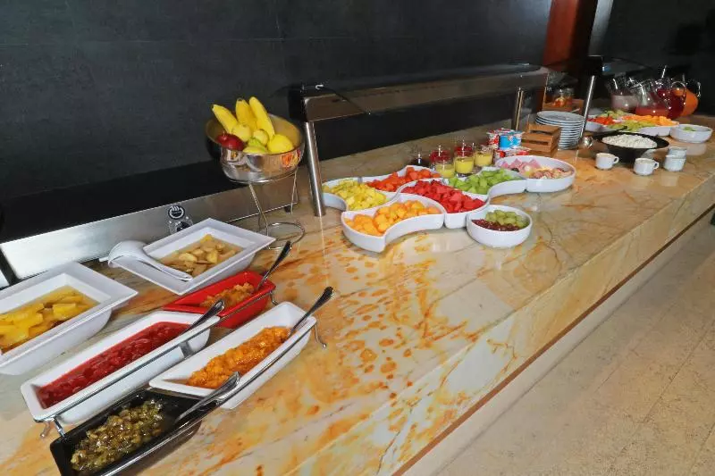 ホテル Holiday Inn & Suites Plaza Mayor, An Ihg