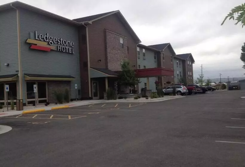 Ledgestone Hotel Billings
