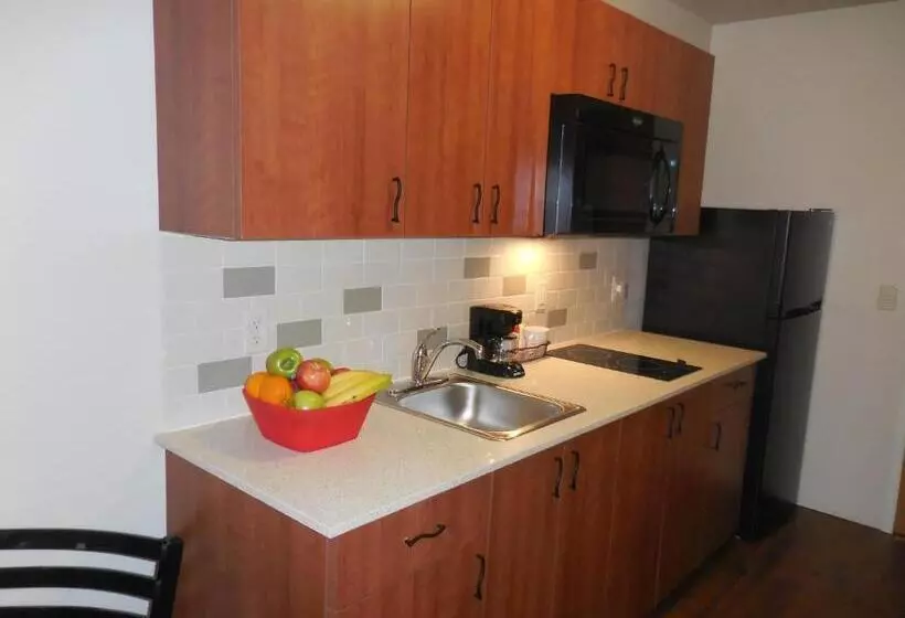 Ledgestone Hotel Billings