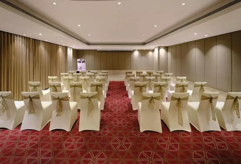 酒店 Mercure Hyderabad Kcp Banjara Hills, An Accor