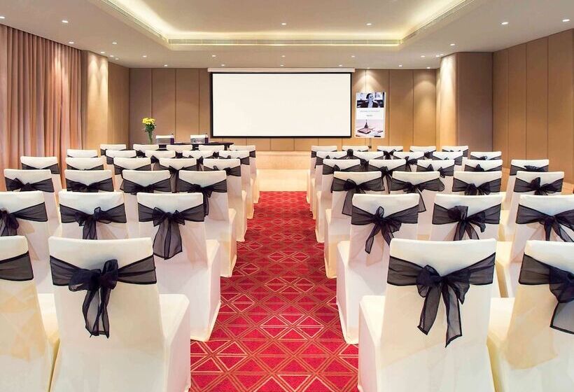 酒店 Mercure Hyderabad Kcp Banjara Hills, An Accor