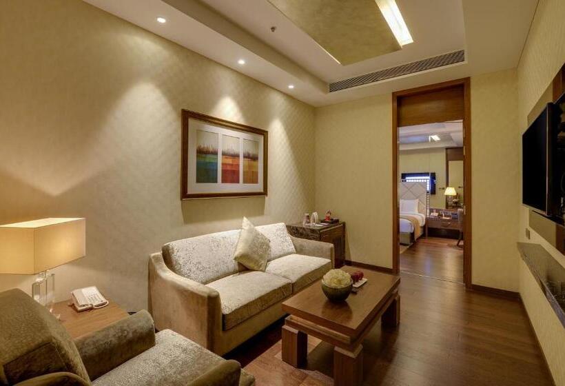 Niranta Airport Transit Hotel & Lounge Terminal 2 Arrivals