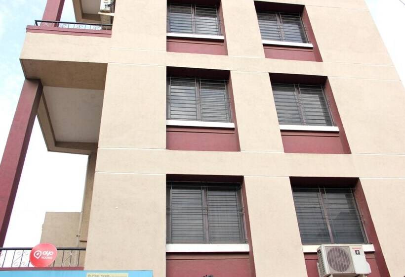 Hotel Oyo Apartments Kharadi
