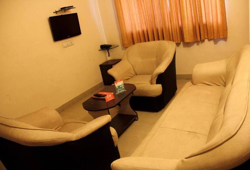 Hotel Oyo Apartments Kharadi