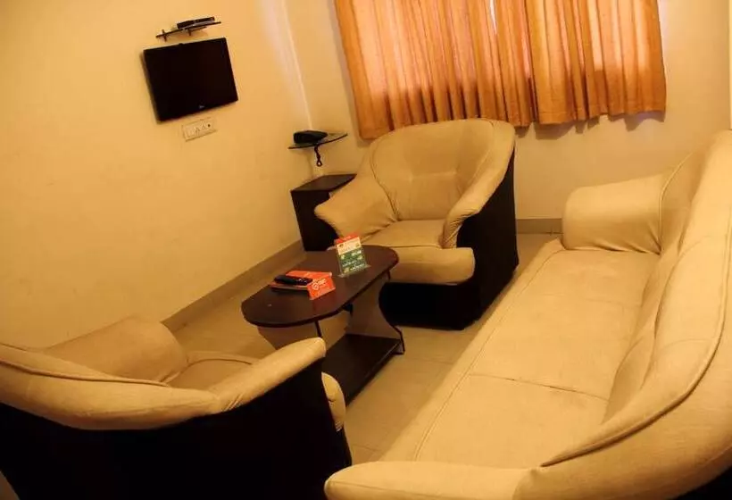 ホテル Oyo Apartments Kharadi