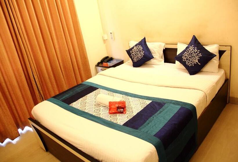 Hotel Oyo Apartments Kharadi