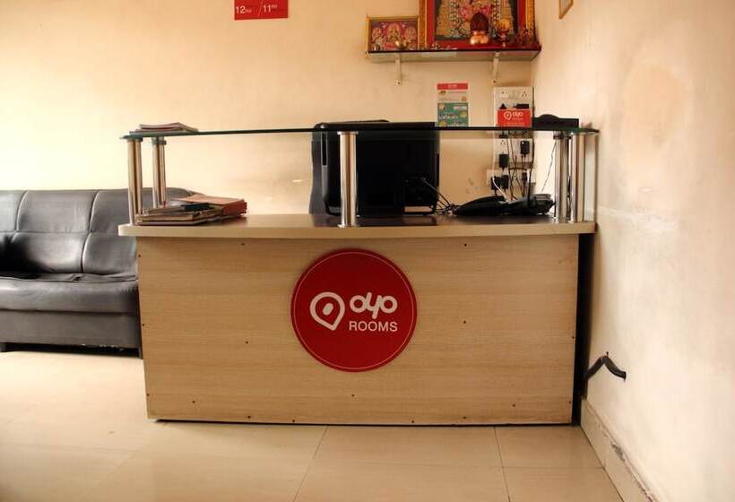 Hotel Oyo Apartments Kharadi