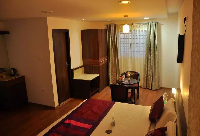 Hotel Oyo Premium Observatory Road