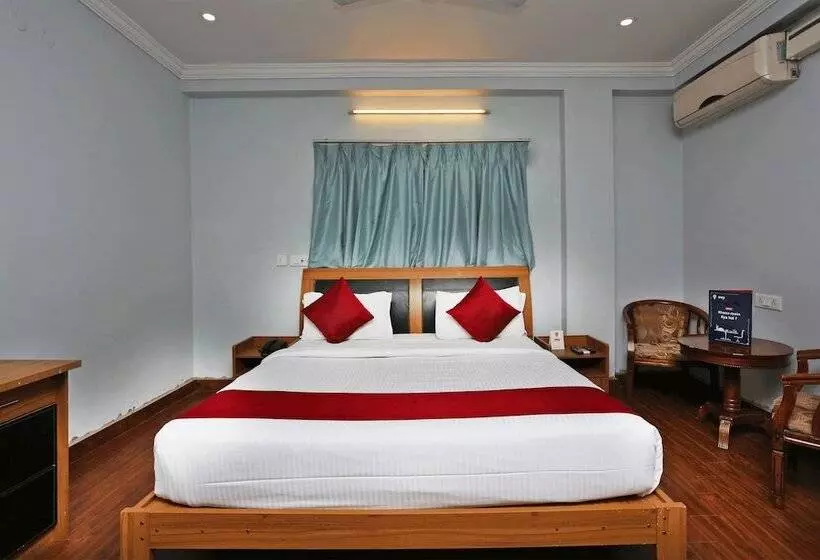 ホテル Oyo Rooms Inorbit Mall