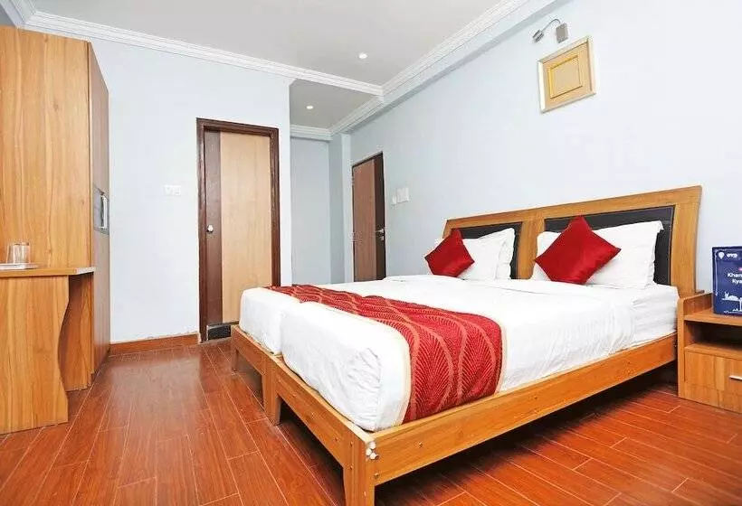 ホテル Oyo Rooms Inorbit Mall