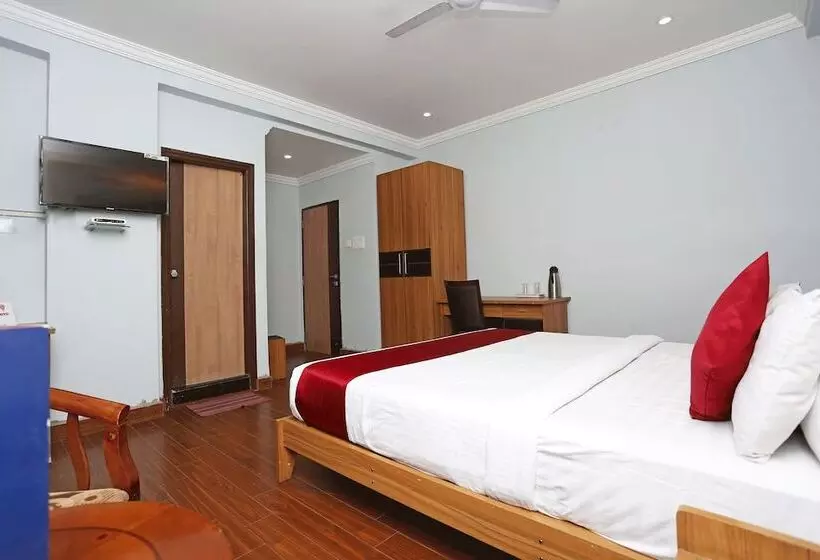 ホテル Oyo Rooms Inorbit Mall