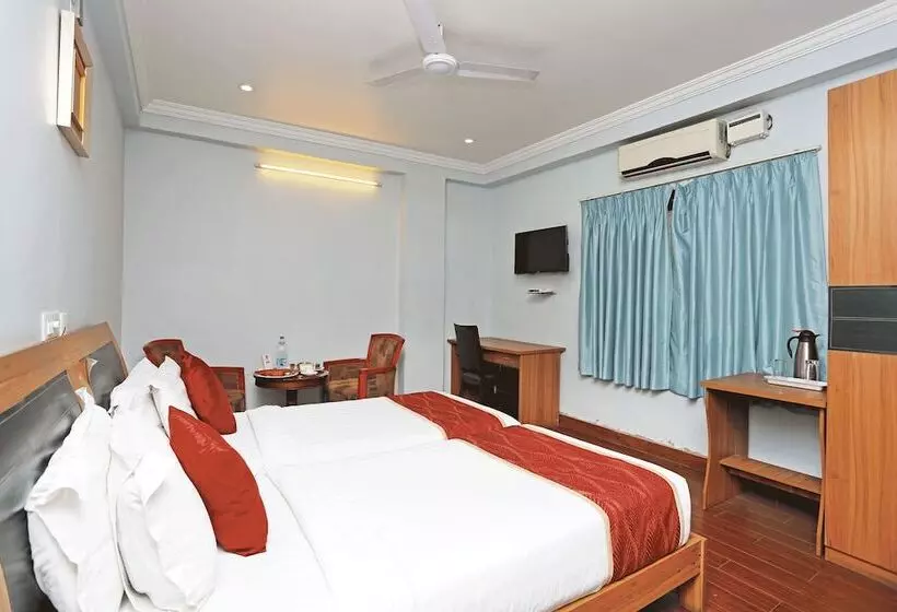 ホテル Oyo Rooms Inorbit Mall