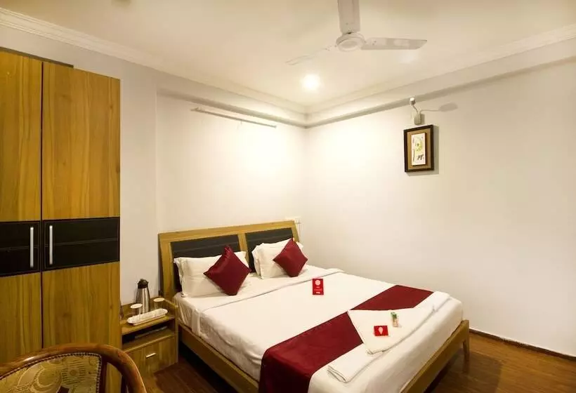 ホテル Oyo Rooms Inorbit Mall