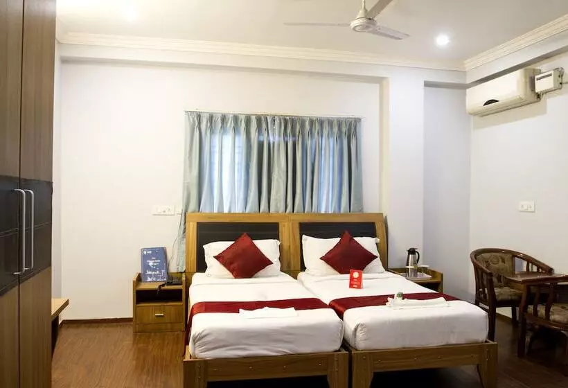 ホテル Oyo Rooms Inorbit Mall