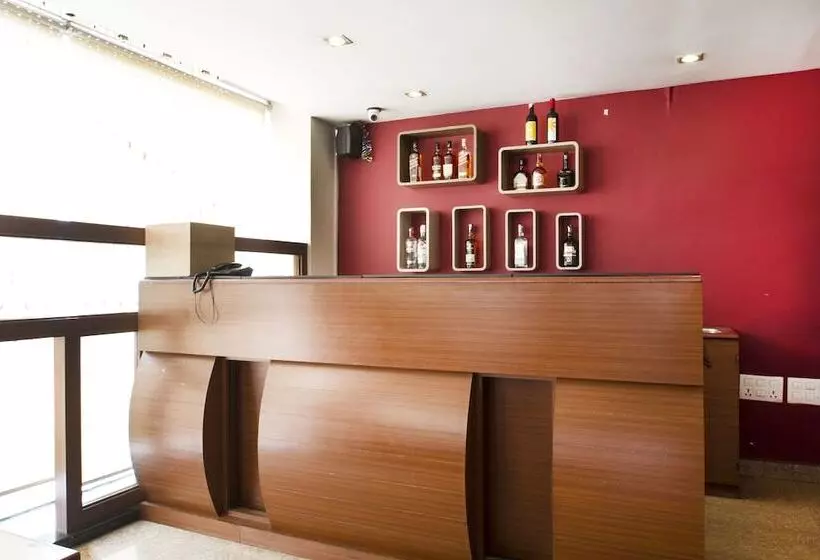 ホテル Oyo Rooms Inorbit Mall