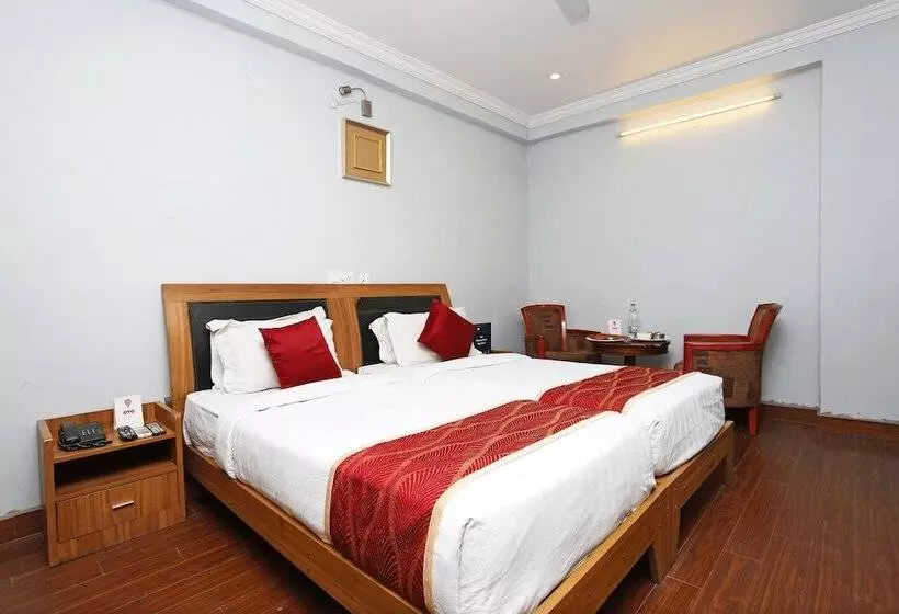 ホテル Oyo Rooms Inorbit Mall