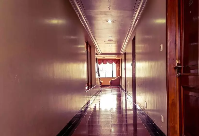 酒店 Oyo Rooms Opposite Cmr Central