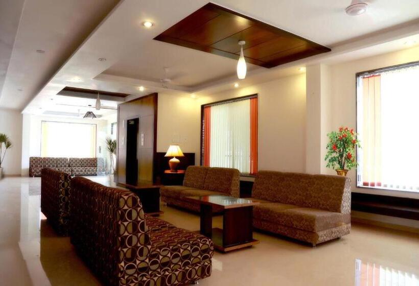 ホテル Sai Ramanand