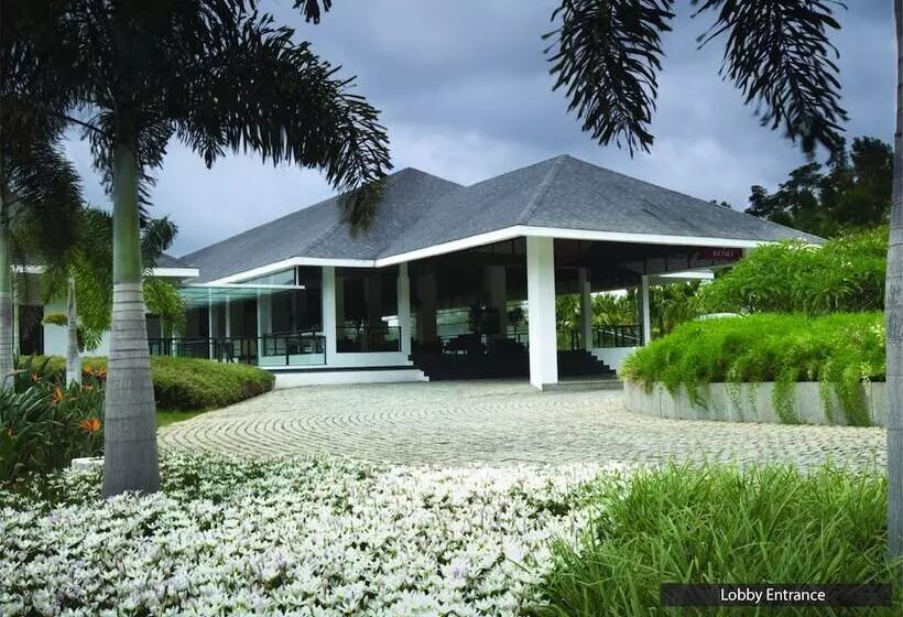 هتل The Serai Chickmagalur