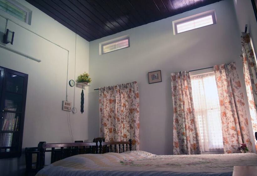 ペンション Fenn Hall