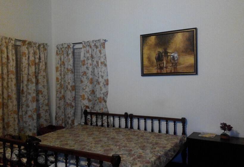 ペンション Fenn Hall