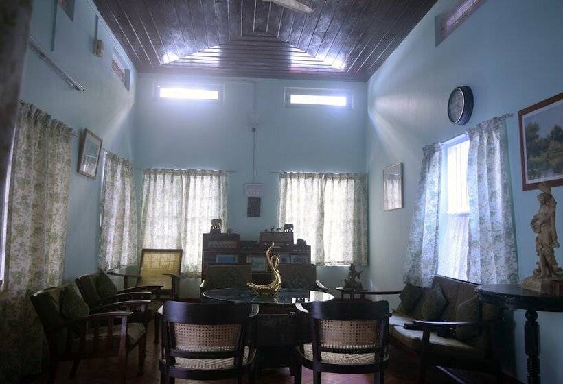 ペンション Fenn Hall