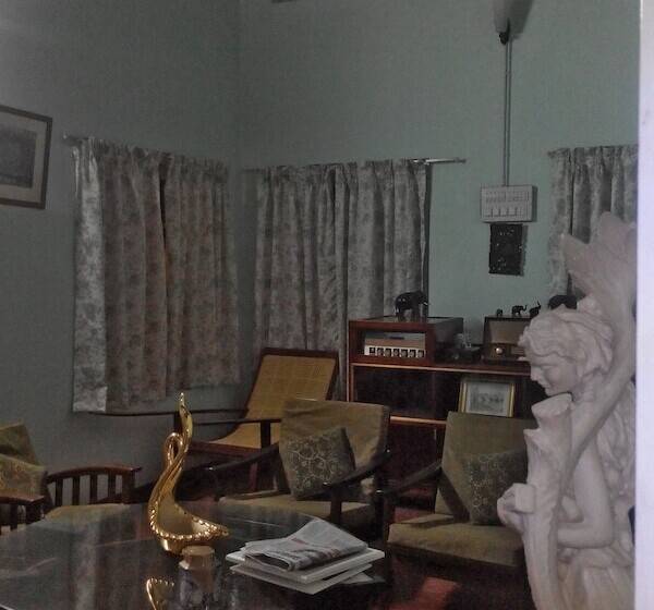 ペンション Fenn Hall