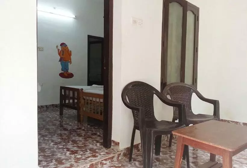 Pensão Jicky S Nest