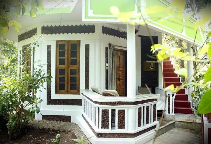 Pensão Jicky S Nest