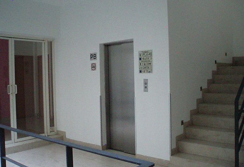 Общежитие Hostal La Tercia