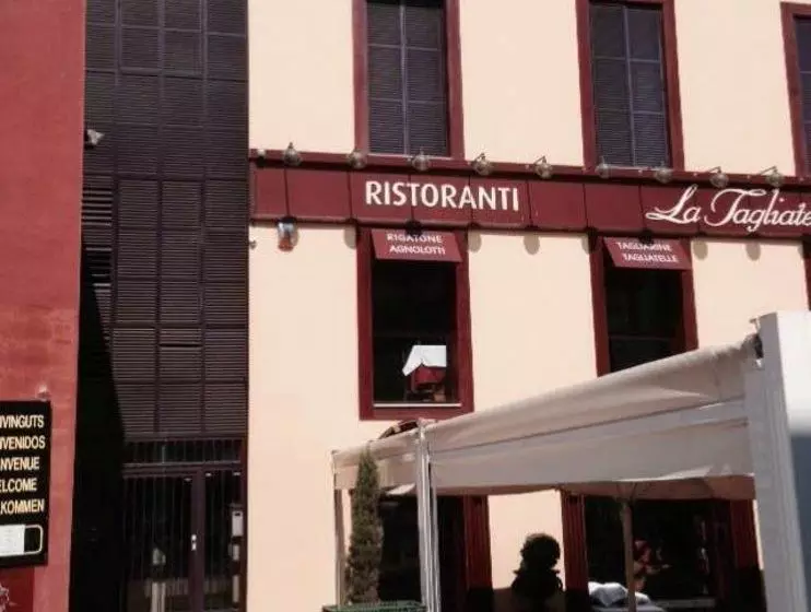 Apartamentos Dalinium