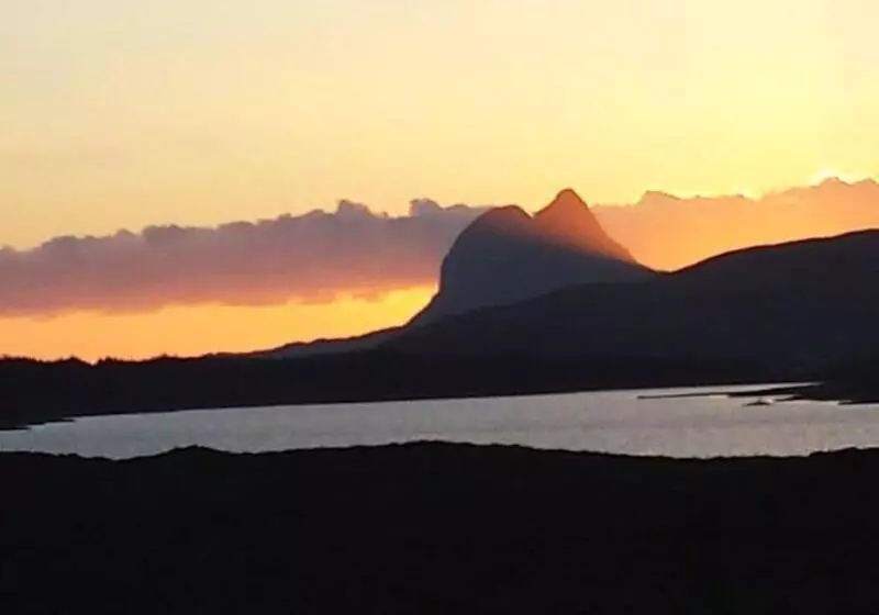 مبيت وإفطار Altnacealgach Motel