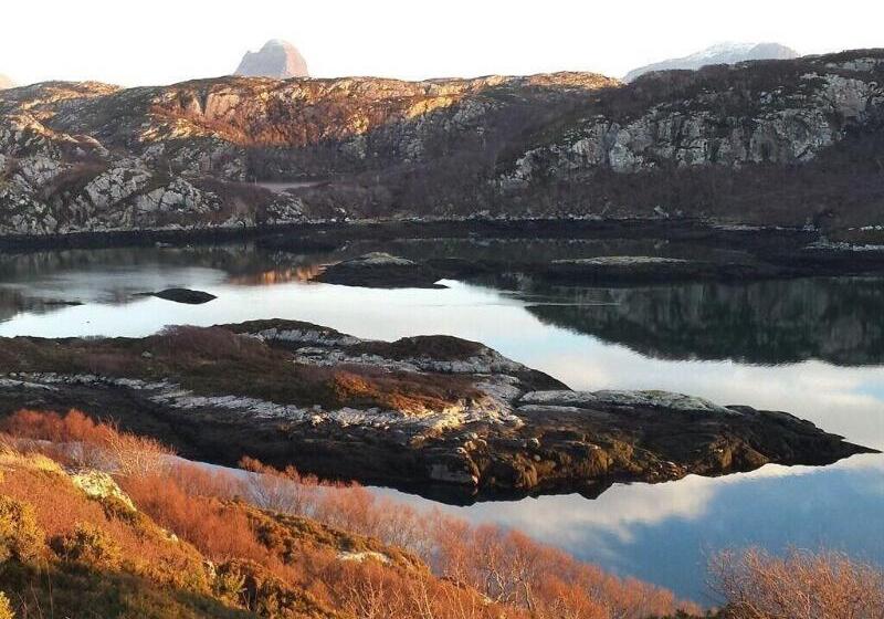 민박 Altnacealgach Motel