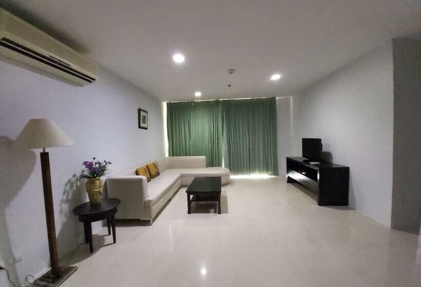 فندق Ampo Residence