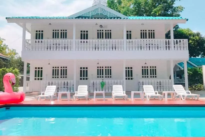 هتل Baan Luang Harn