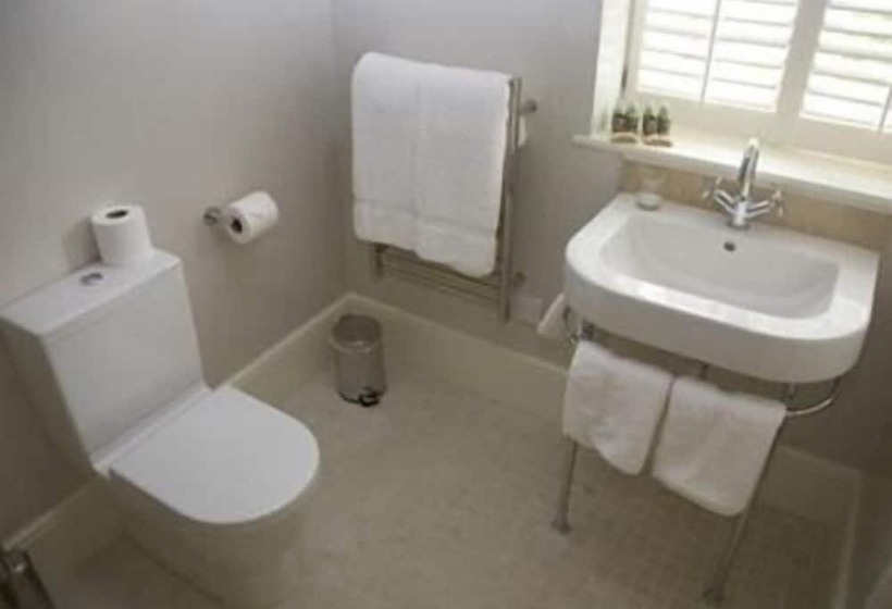 בית מלון כפרי Bell At Hampton