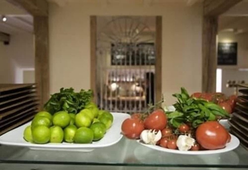 בית מלון כפרי Bell At Hampton