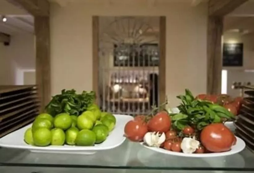 בית מלון כפרי Bell At Hampton