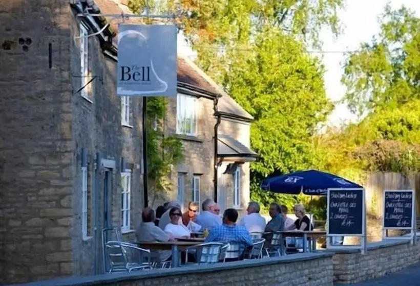 בית מלון כפרי Bell At Hampton