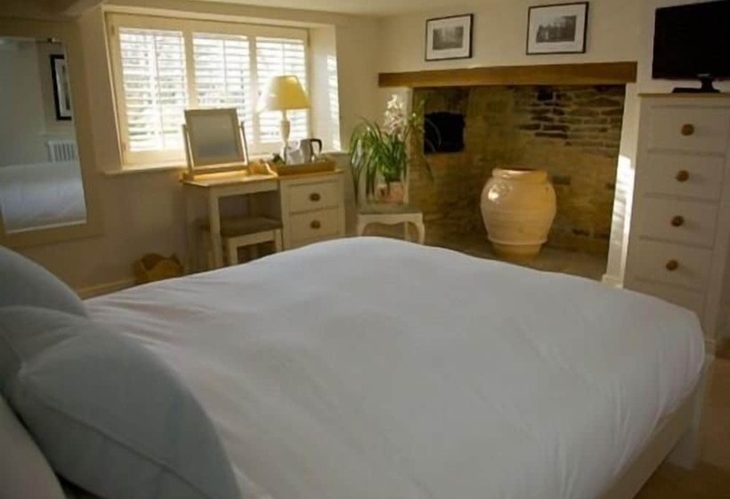 בית מלון כפרי Bell At Hampton