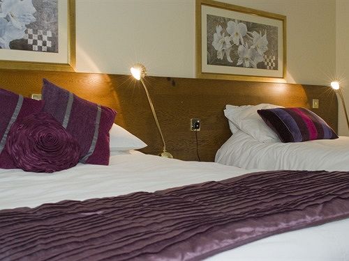 Отель Charlemont Arms